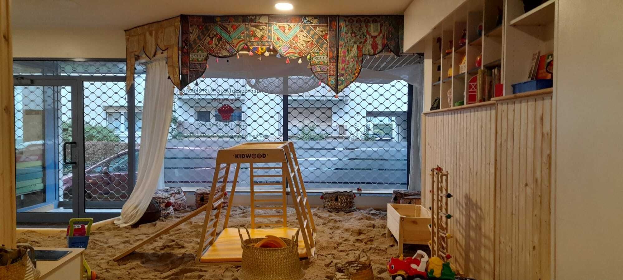 Ein ganzes Spielzimmer voller Sand